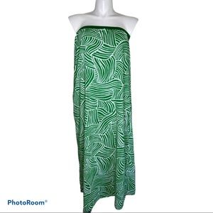 Strapless green and white dress with pockets